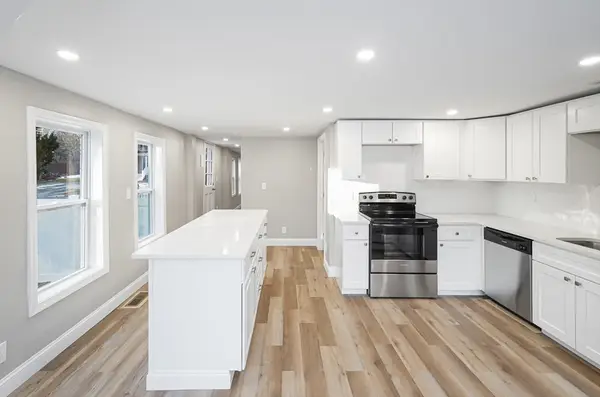 98 Southville Rd #A, Southborough, MA 01772