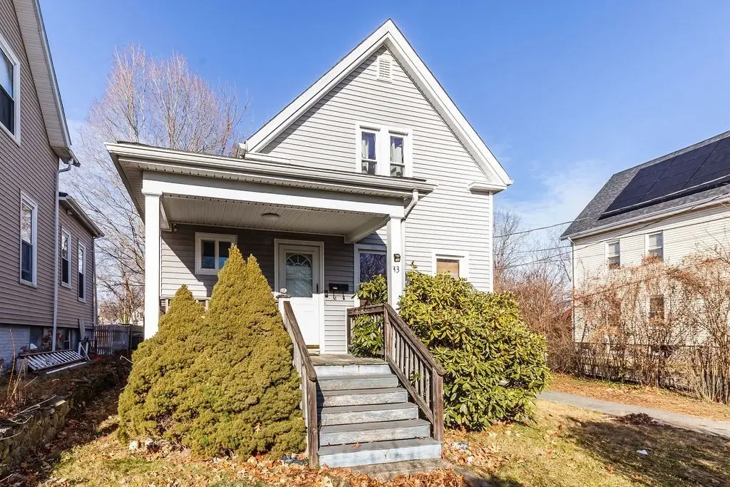 33 Menlo St, Brockton, MA 02301 - Image #1