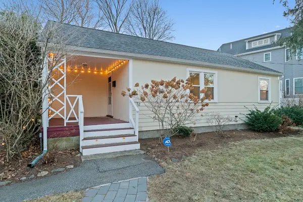 52 Heatherland Rd, Newton, MA 02461