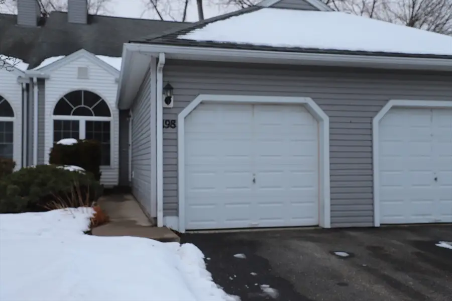 198 Brookfield Lane #198, Agawam, MA 01001 - Image #2