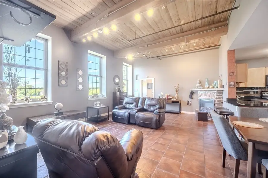 52 Lawrence Dr #M408, Lowell, MA 01854 - Image #2