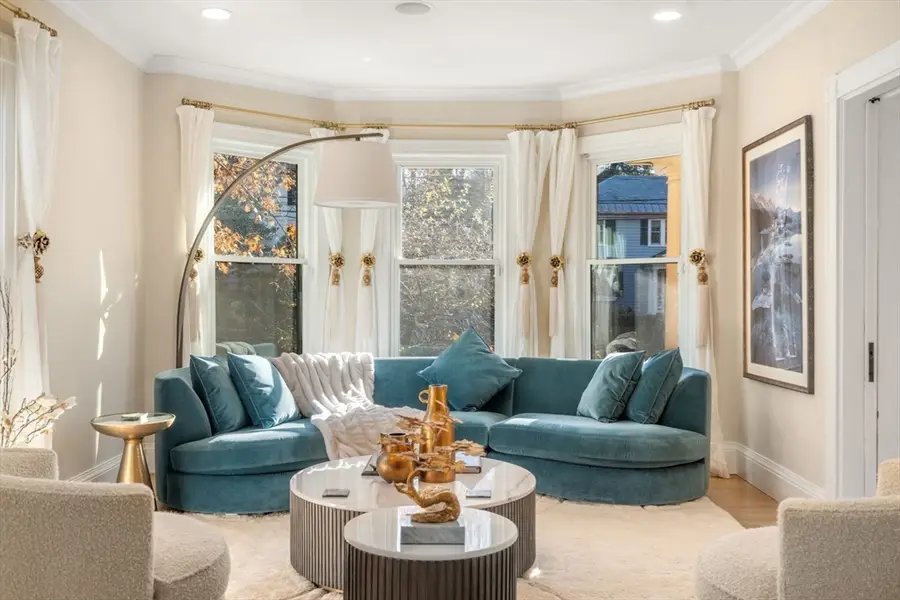 53 Marshall St, Newton, MA 02459 - Image #3