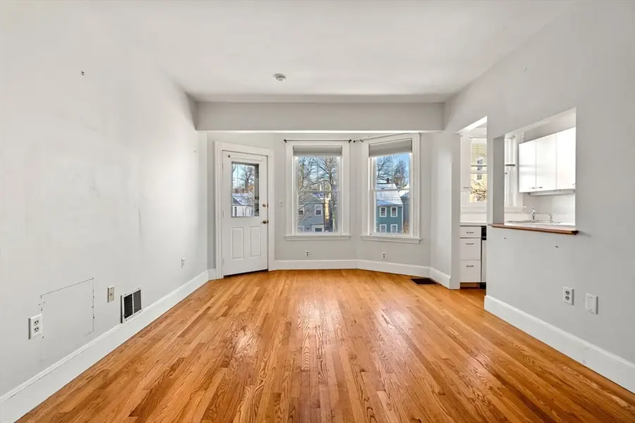 52-54 Fair St #2D, Newburyport, MA 01950 - Image #2