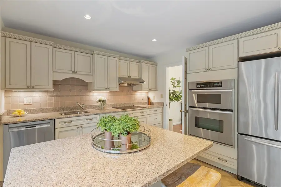 5 Birchwood Ln #5, Lincoln, MA 01773 - Image #3