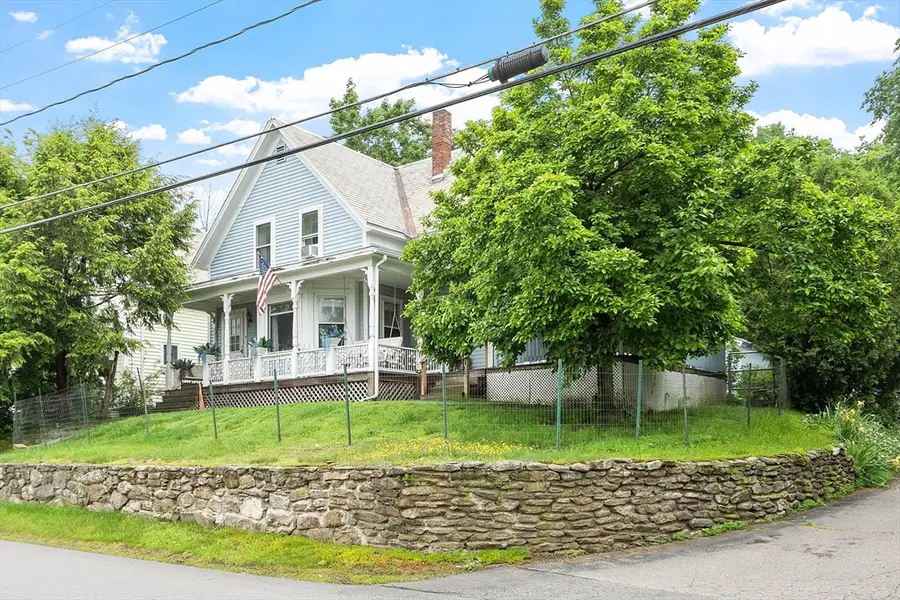 9 Pleasant St, Lunenburg, MA 01462 - Image #2