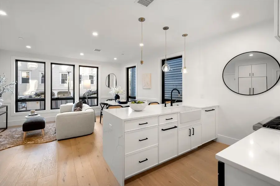 136 W 8th St #2, Boston, MA 02127 - Image #2