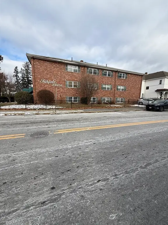 549 Pine St #1, Lowell, MA 01851 - Image #3