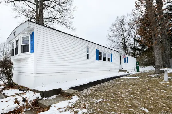 12 Presidential Cir, Warren, MA 01083