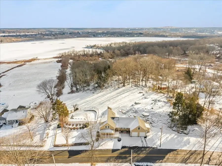 692 Elm St, Somerset, MA 02726 - Image #2