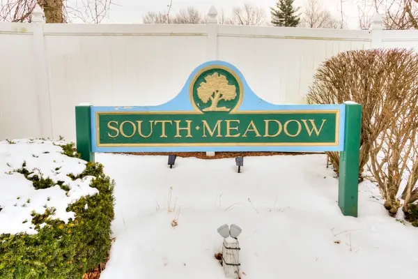 65 Brookdale Cir #65, Shrewsbury, MA 01545