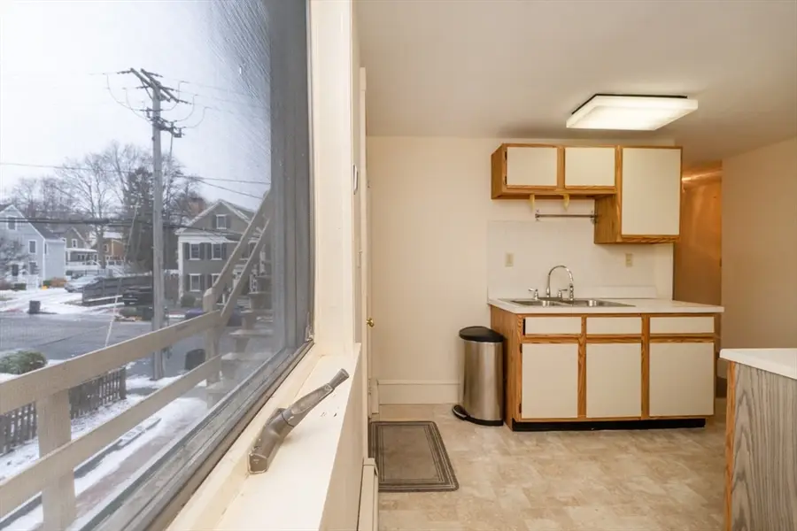 1 Oakland St #2, Newburyport, MA 01950 - Image #3