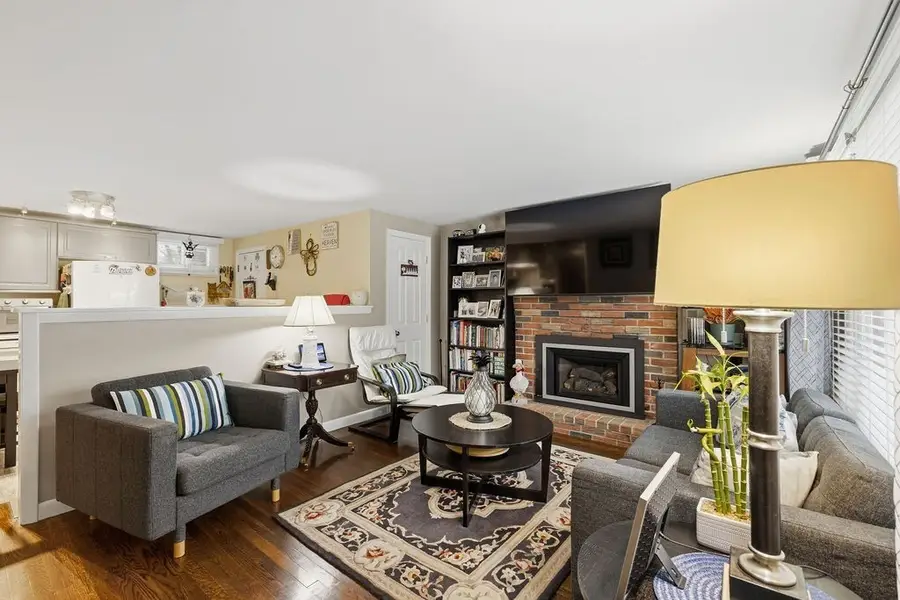 107 Manzella Ct, Rockland, MA 02370 - Image #2