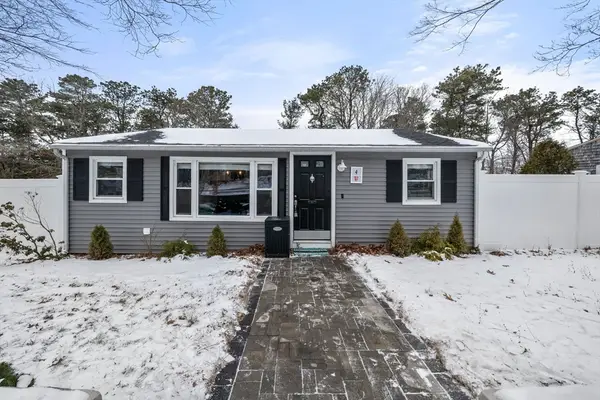 4 Leisure Lane, Wareham, MA 02538