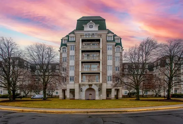 100 Marina Dr. #306, Quincy, MA 02171