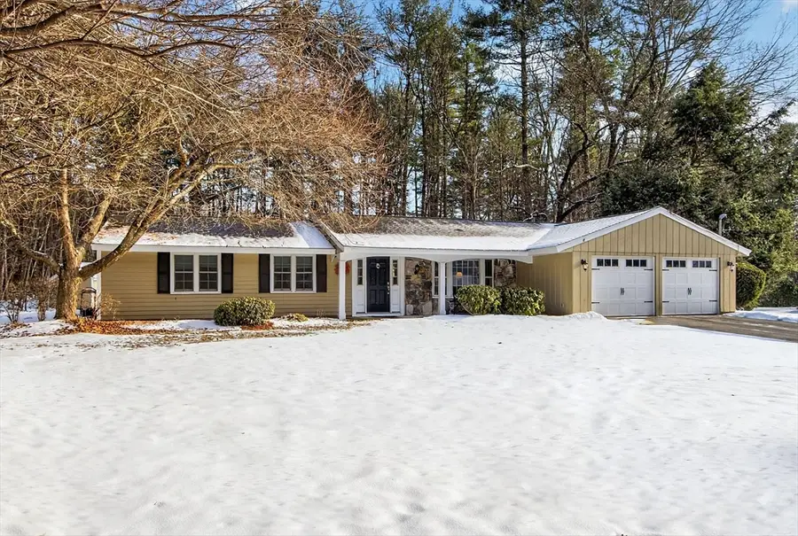 11 Smokerise Dr, Chelmsford, MA 01824 - Image #2
