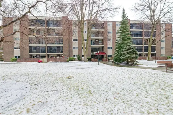 66 Main St #16A, Stoneham, MA 02180