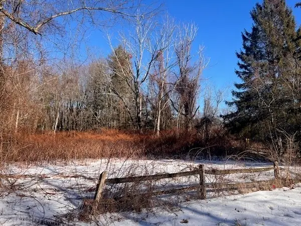 140V Beebe Rd, Monson, MA 01057