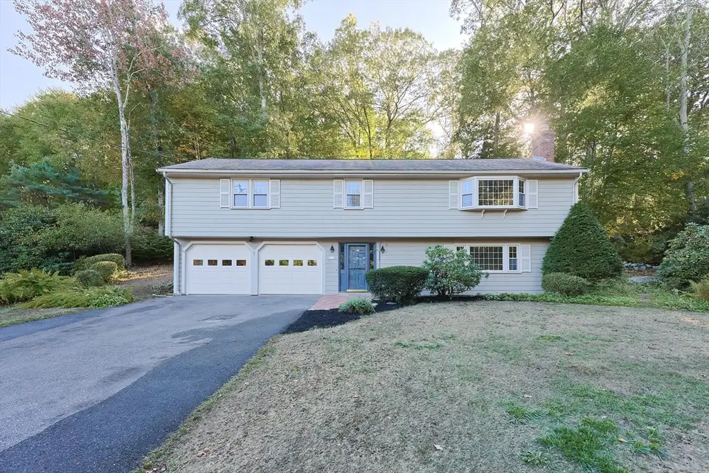 327 Singletary Ln, Framingham, MA 01702 - Image #1