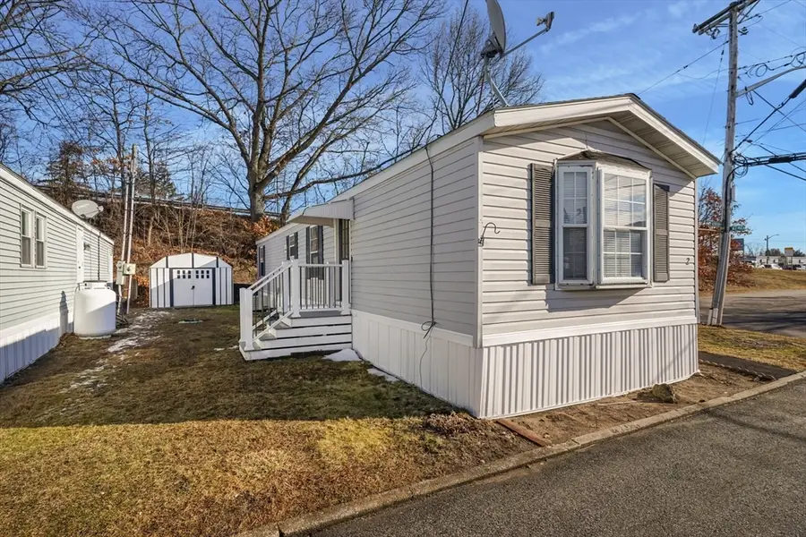 548 Kenyon Ave #2, Attleboro, MA 02703 - Image #3