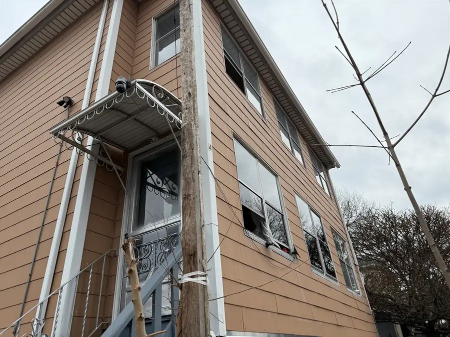 4 Maxwell Ct, Worcester, MA 01607 - Image #3