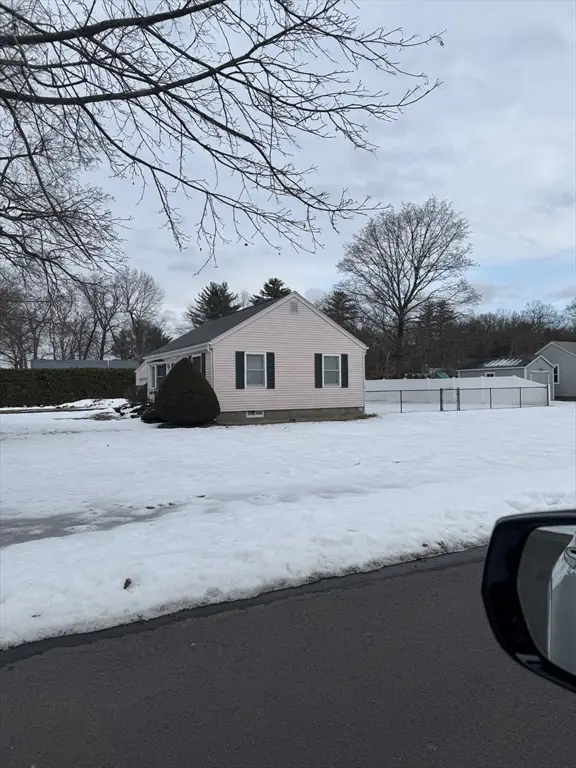 35 Loring Ln, Westfield, MA 01085 - Image #3