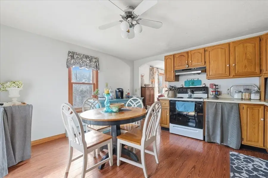 10 Old Thompson St, Middleboro, MA 02346 - Image #3