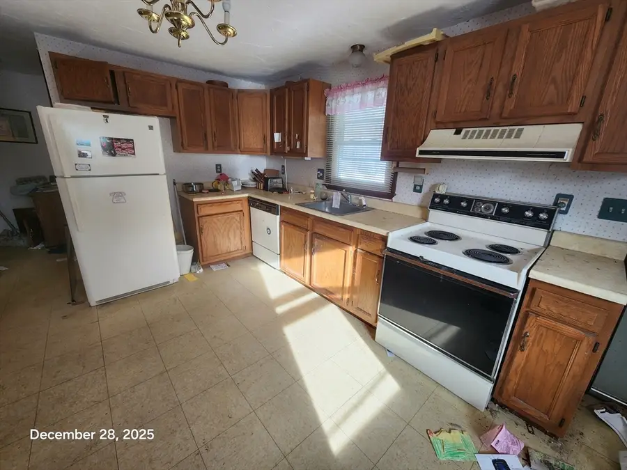128 Wildwood Ave, Worcester, MA 01603 - Image #3