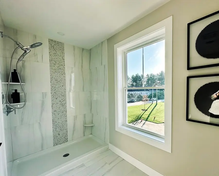 36 Elise Avenue #18, Londonderry, NH 03053 - Image #3