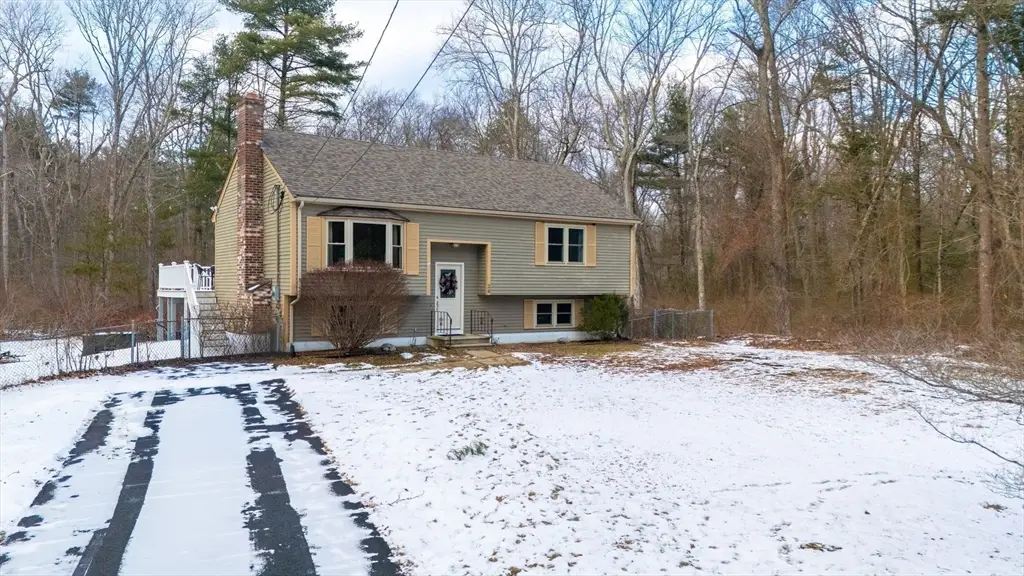 26 Barrows Ct, Norton, MA 02766 - Image #1