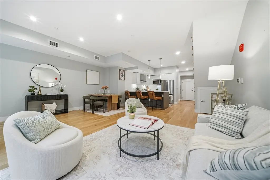 260 Beacon St #204, Somerville, MA 02143 - Image #1