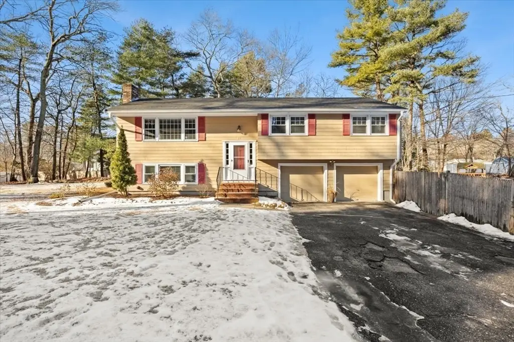 12 Belknap Rd, Medfield, MA 02052 - Image #1