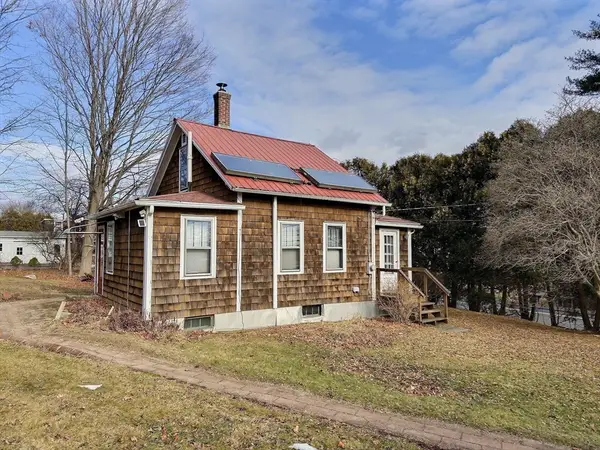 270 North East Street, Amherst, MA 01002