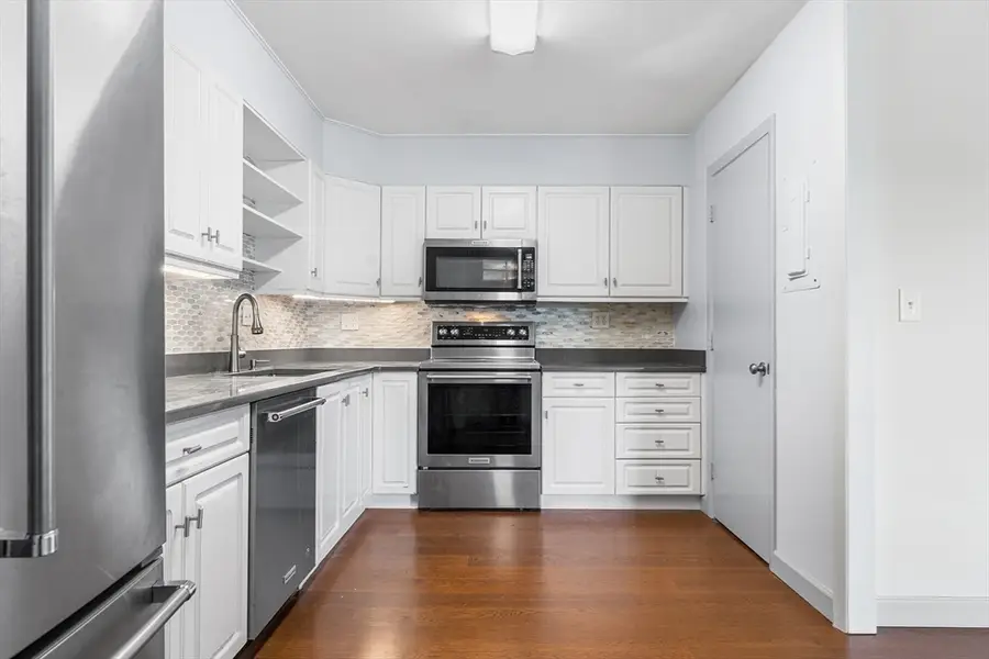 20 Hammond Pond Parkway #- Unit 606, Newton, MA 02467 - #2