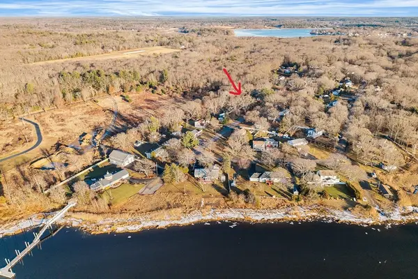 35 Water St, Berkley, MA 02779