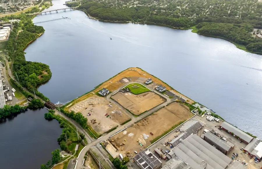 36 East Point Drive #4, Rumford, RI 02916 - Image #2