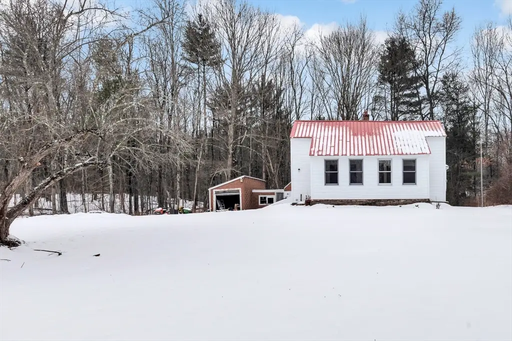 92 Squannacook Rd, Shirley, MA 01464 - Image #1