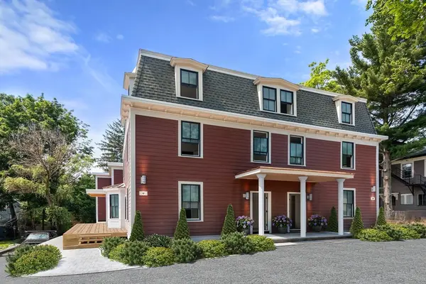 12 Goodwin Place #12-2, Brookline, MA 02445