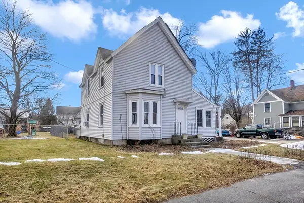 11 Park Ave, Monson, MA 01057