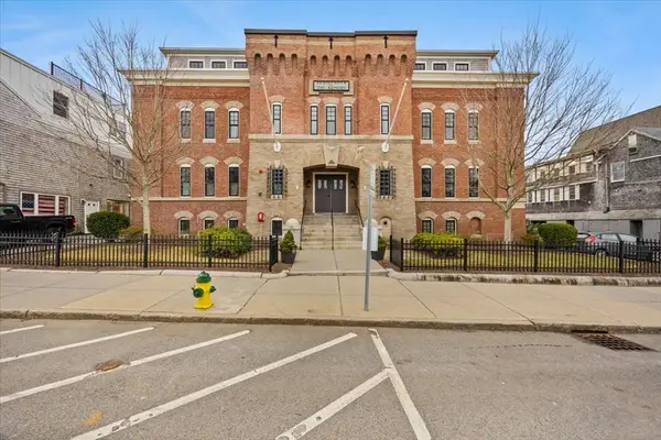 76 Court St #7, Plymouth, MA 02360