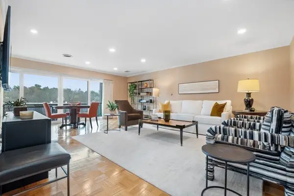 1202 Greendale Ave #133, Needham, MA 02492