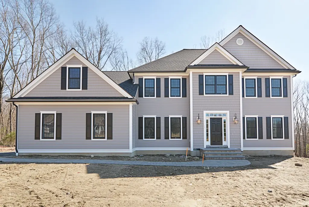 37 Bayliss Way, Uxbridge, MA 01569 - Image #1