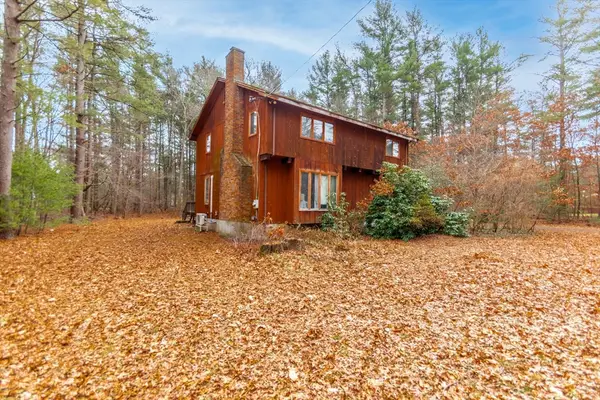 173 Titicut Rd, Raynham, MA 02767