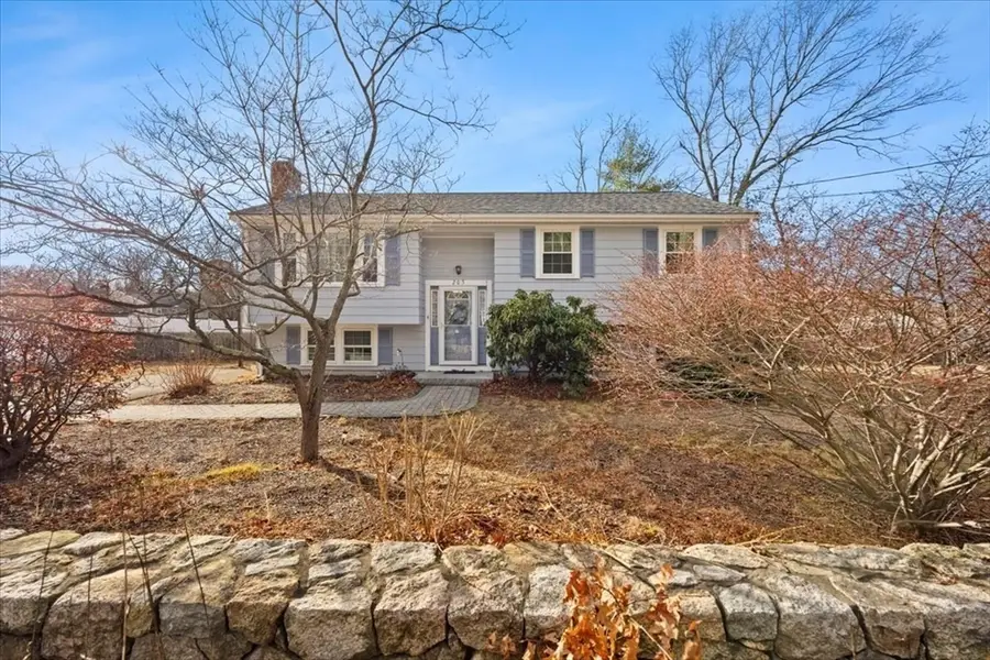 205 Pond St, Rockland, MA 02370 - Image #2