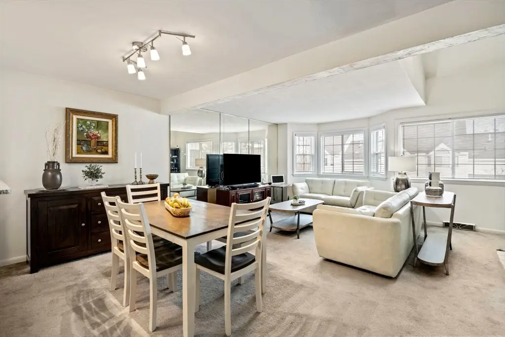 175 Tall Oaks Dr #B, Weymouth, MA 02190 - Image #1