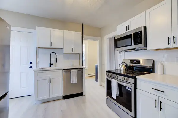 27 Ormond St, Springfield, MA 01108