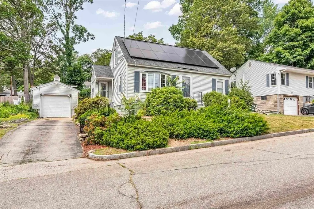 354 Seames Dr, Manchester, NH 03103 - Image #1