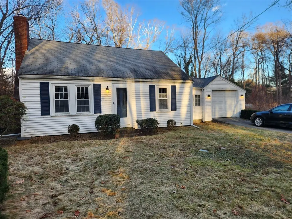 94 Old Oaken Bucket Rd, Scituate, MA 02066 - Image #1