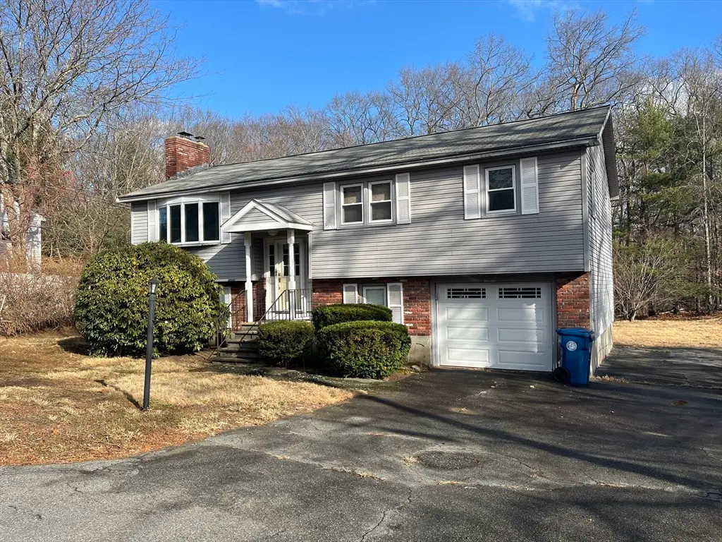 11 Town Line Rd, Burlington, MA 01803 - Image #1