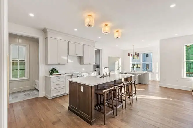 18 Common Court #18, Lexington, MA 02421 - Image #3