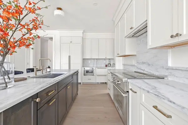 8 Common Court, Lexington, MA 02421